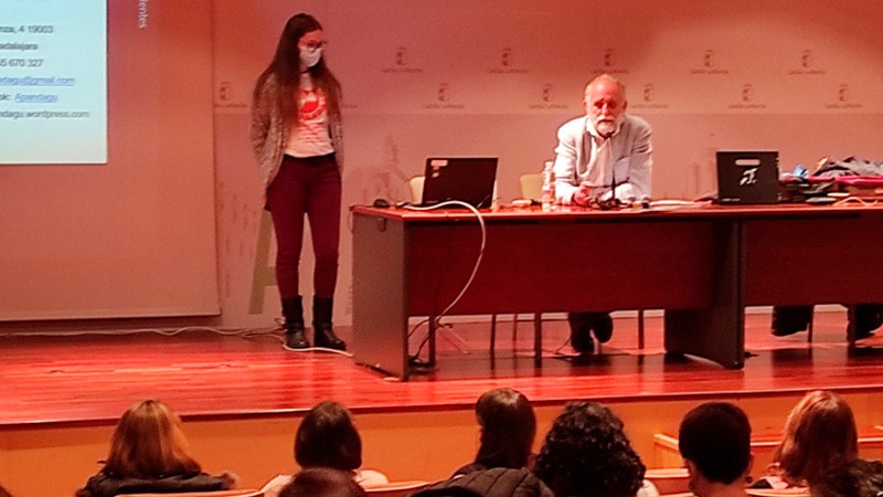 FORMACIÓN A DOCENTES